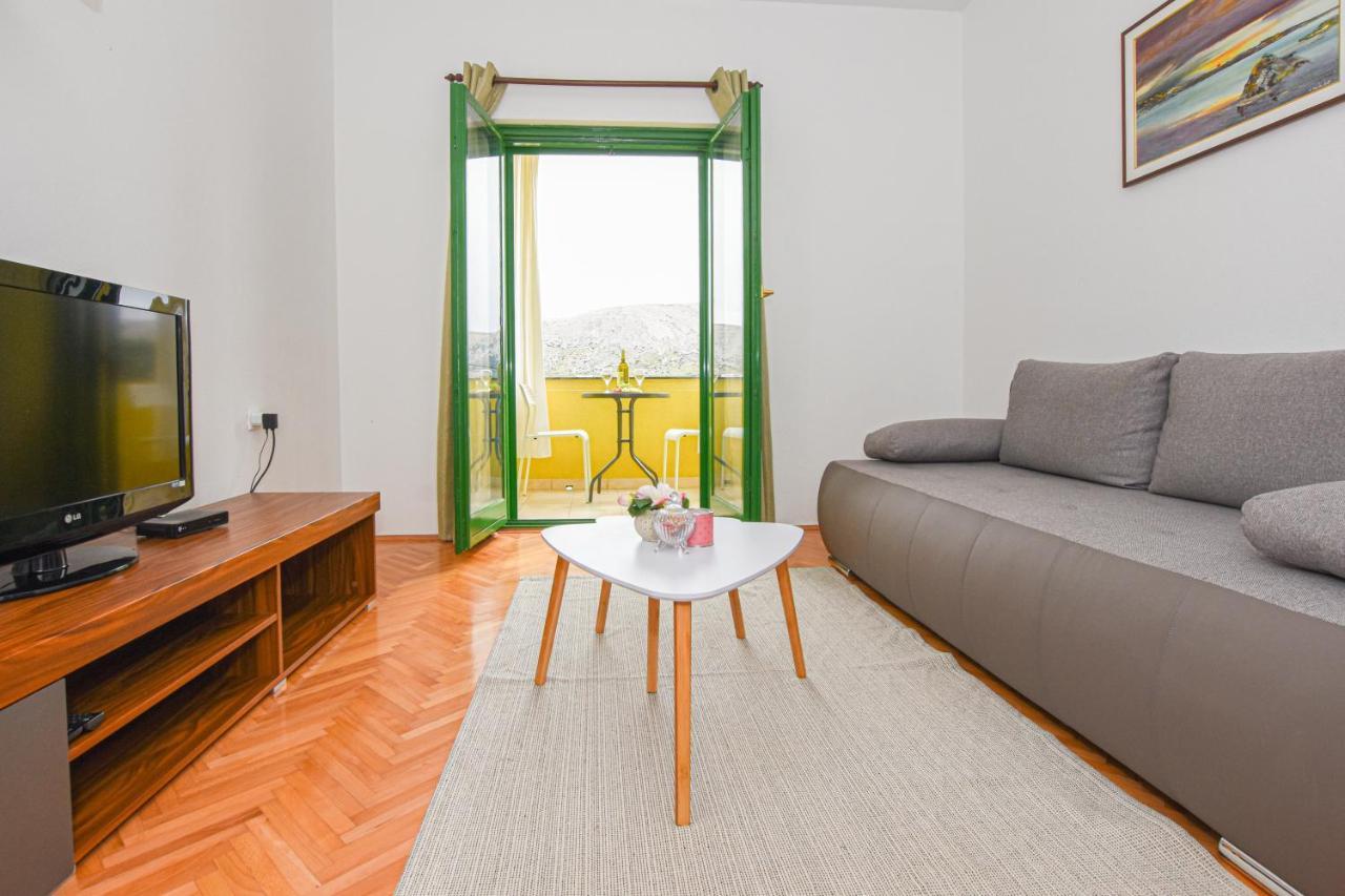 Kate Apartment